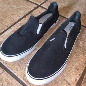 MOSSIMO SUPPLY CO. Slip On Sneakers